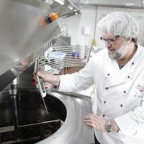 Feinkost wird in der Manufaktur gekocht.